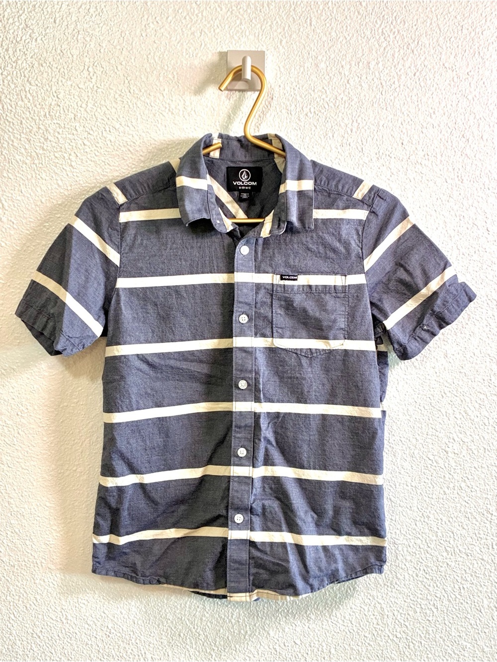 Volcom Boys Navy Striped Short Sleeve Button-Up Shirt Youth M